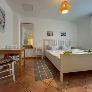 https://ferienwohnung-elbtal.dresdenhotels.net